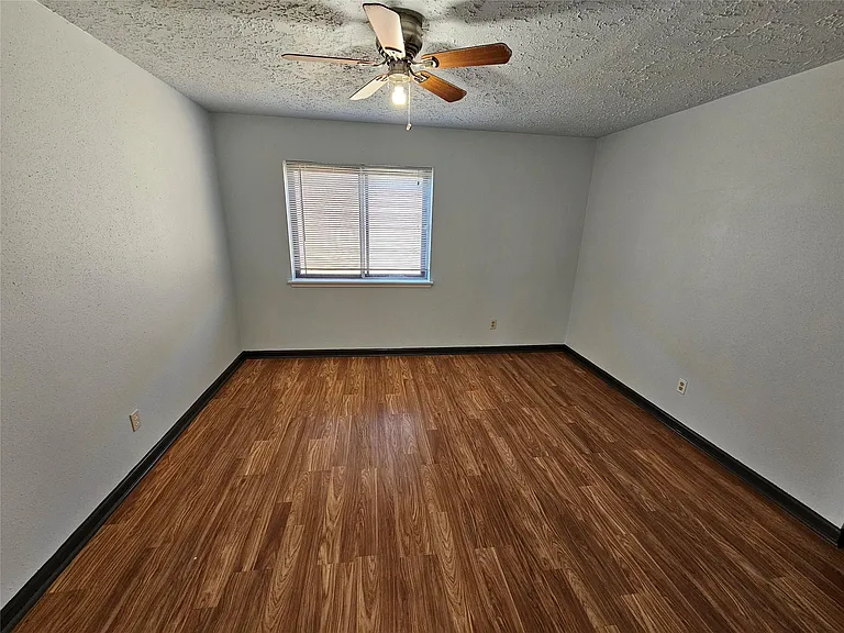 8319 Wind Veil Dr — Photo 33