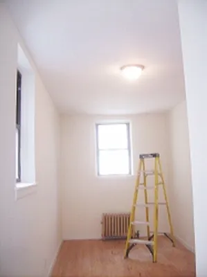 Rented by Perry Associates NYC Inc | media 30