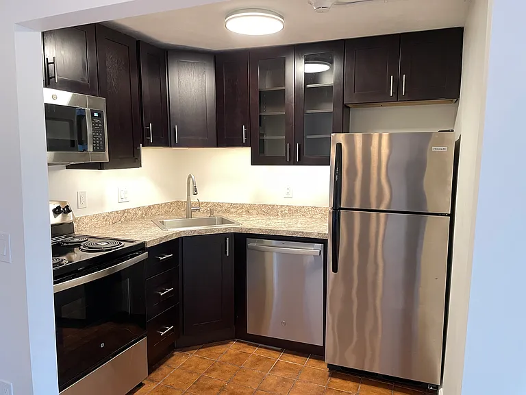 989 Atwood Ave — Photo 6