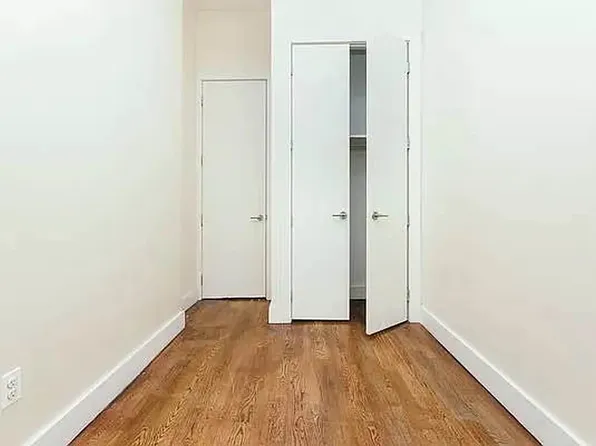 848 Madison Street image 4 of 10