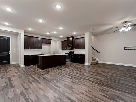 4th image of 207 Congaree Rd