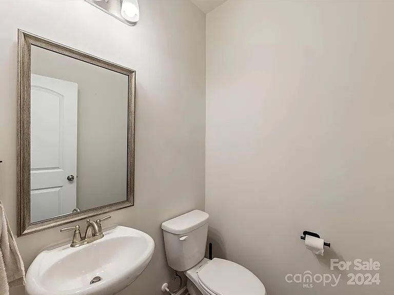 10118 Hemingway Pl — Photo 7