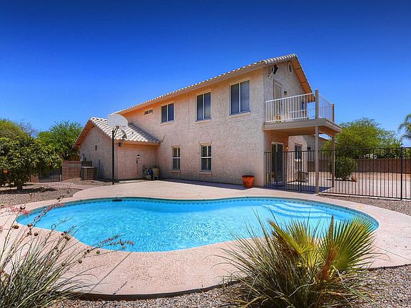 2nd image of 8881 N Shadow Rock Dr