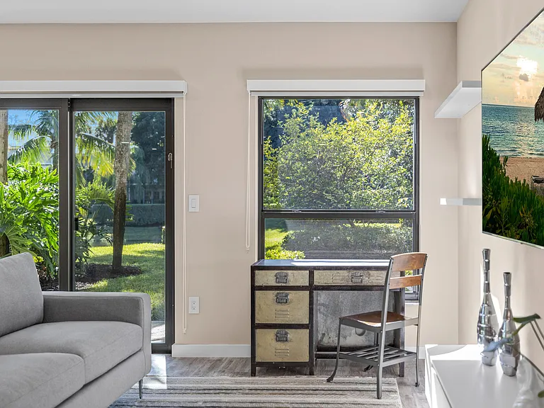 11863 Wimbledon Cir #438 — Photo 10