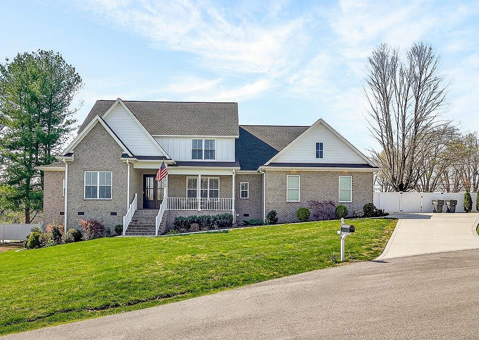 1st image of 2109 Boxwood Cir