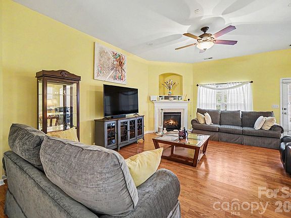 4th image of 4313 David Cox Rd