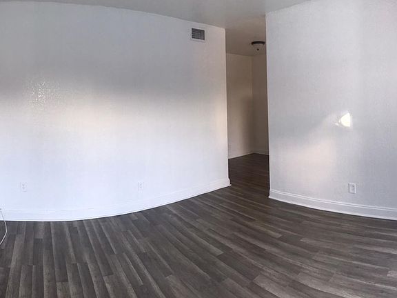 4th image of 1951 NE 167th St APT 15