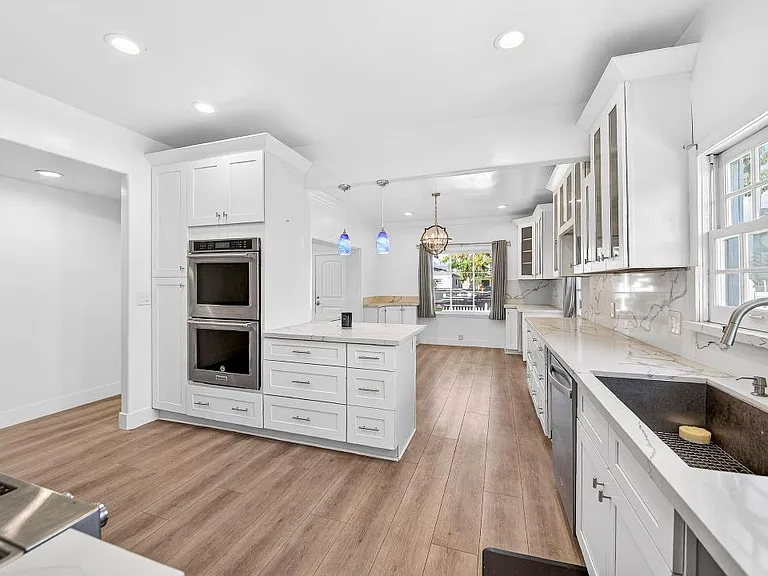 1884 Bonita Ave — Photo 11
