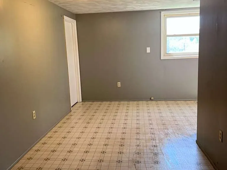 1024 3rd Ave — Photo 3