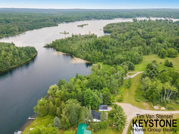 9361 Johnson Rd, Lake, MI 48632