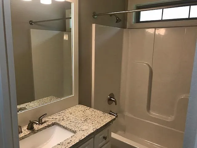 115 Kaki Ln — Photo 8