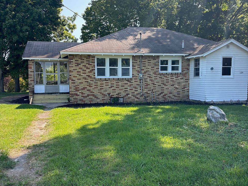 1st image of 1124 Buth Dr NE
