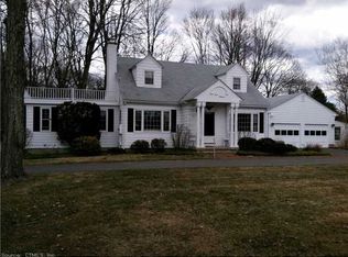 300 Meadow Rd, Farmington, CT 06032