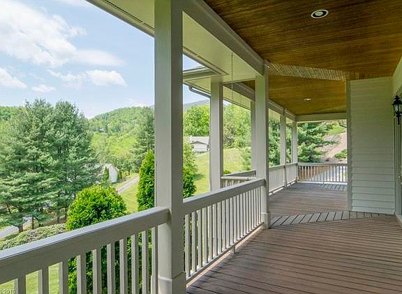 4th image of 210 Clearview Dr