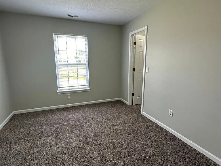 3749 Ellison Dr — Photo 9