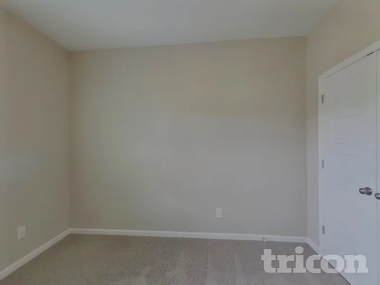 812 Ellyson Dr — Photo 14