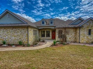 396 Lake Ridge Rd, Kerrville, TX 78028
