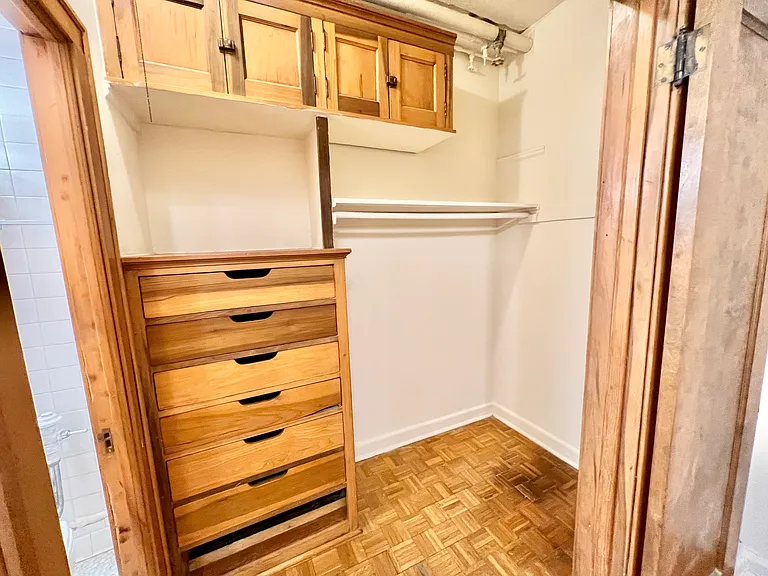 644 West Surf — Photo 28