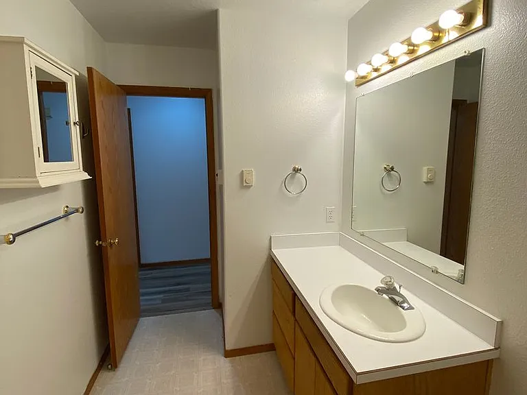 2635 Lyon St SE — Photo 14