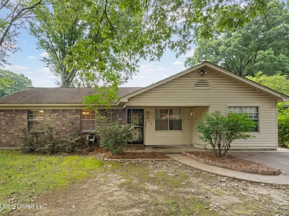 7792 Charleston Dr, Southaven, MS 38671