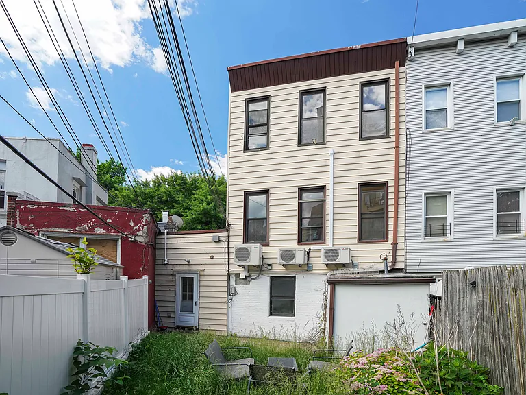 16 Russell St #GROUND-FLOOR — Photo 26