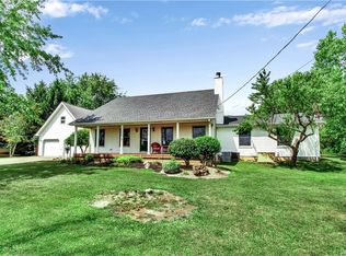 8543 Grove Rd, Lockport, NY 14094