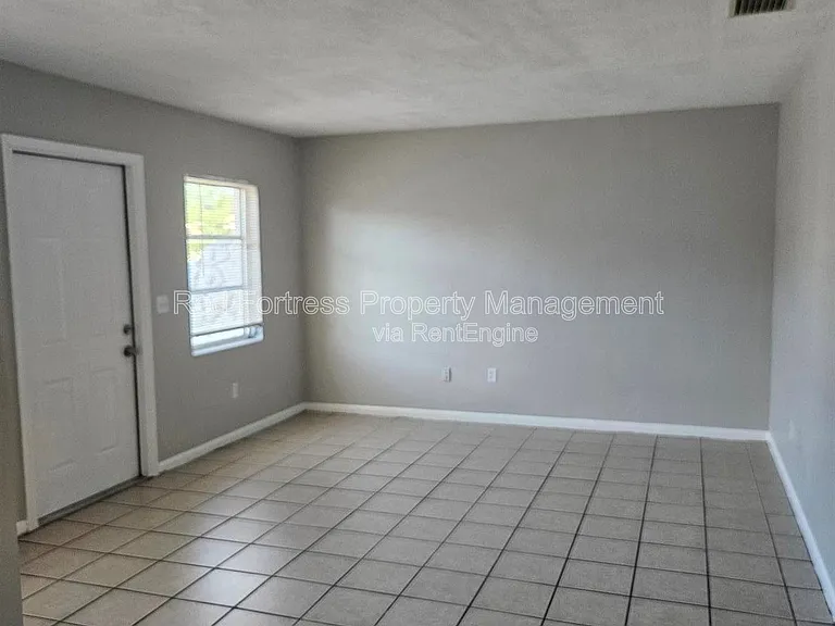 5436 6th Ave — Photo 8