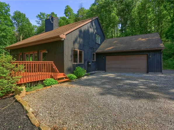 707 Little Creek Rd, Evans City, PA 16033