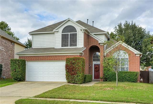 1st image of 921 Waterford Way