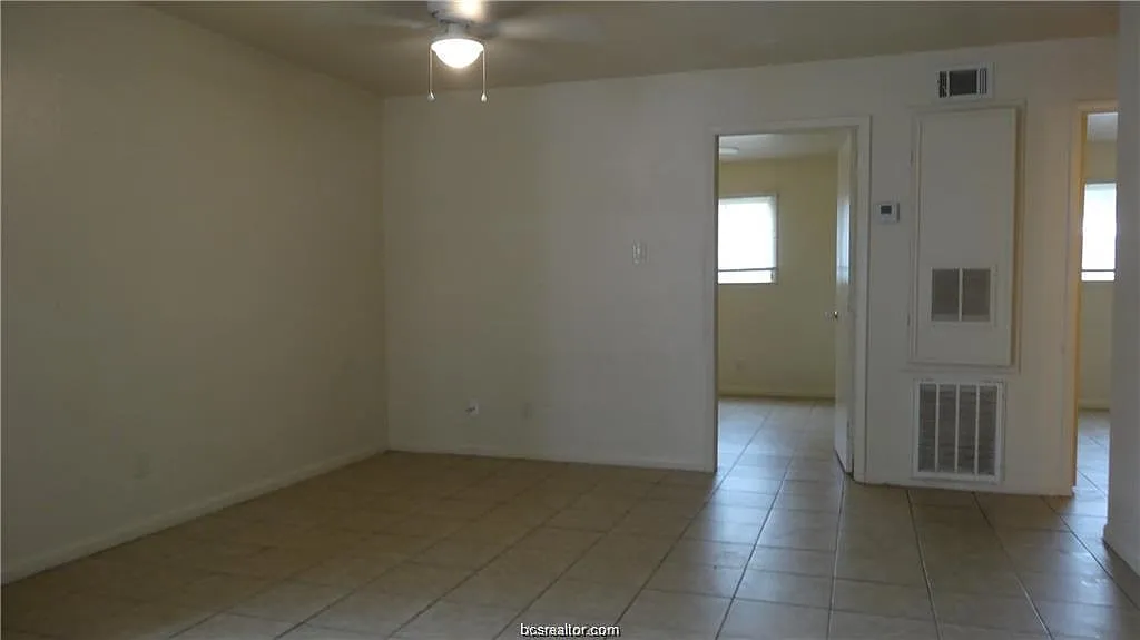 510 Avondale - 6 — Photo 4