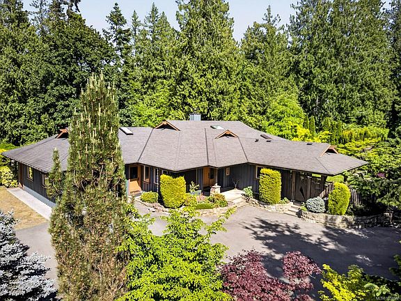 3rd image of 169 Churchill Rd