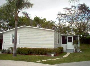 14 Plantation Blvd, Lake Worth, FL 33467
