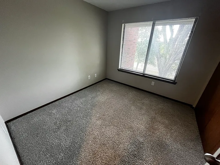 709 Fieldstone Ct #11 — Photo 13