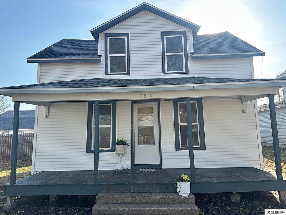 1st image of 732 N Grant St