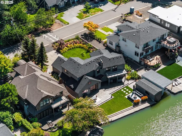 4431 Westbay Rd, Lake Oswego, OR 97035