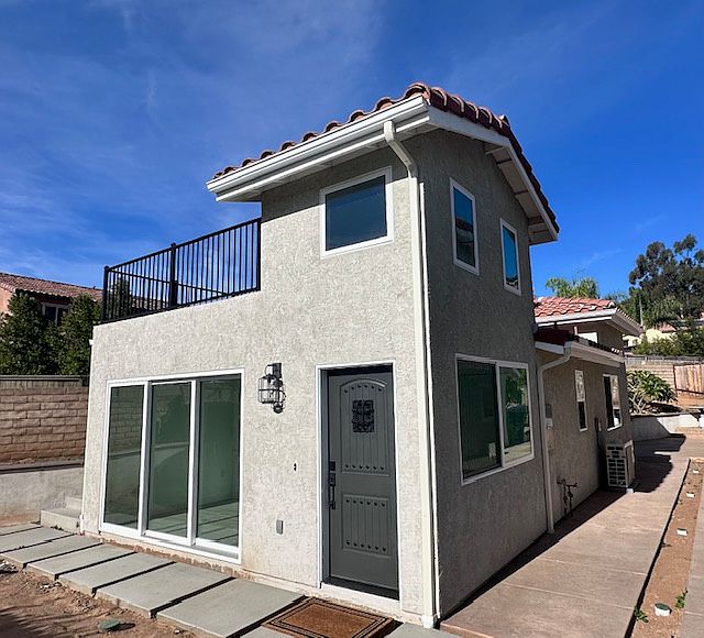 Front and side of Casita