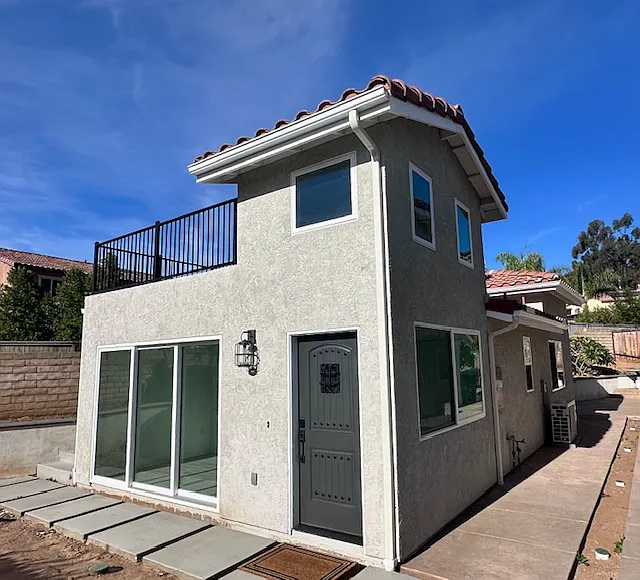 Front and side of Casita