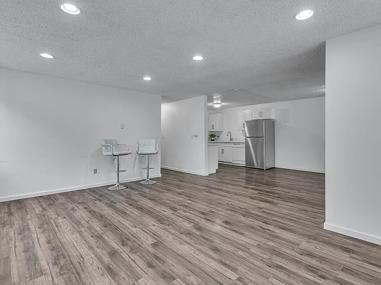 2406 N St NE #D — Photo 4