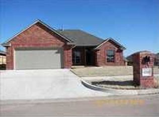 4240 Notting Hill Dr, Moore, OK 73160