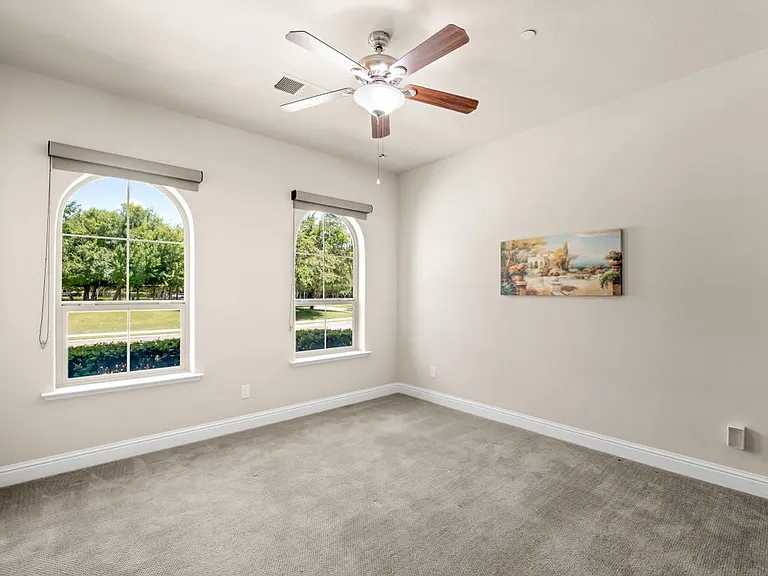 1229 E Via Roma Dr — Photo 4
