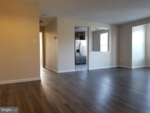 5th image of 696 Winding Stream Way Unit 204