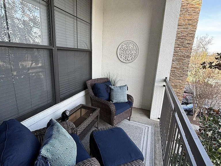 Balcony patio