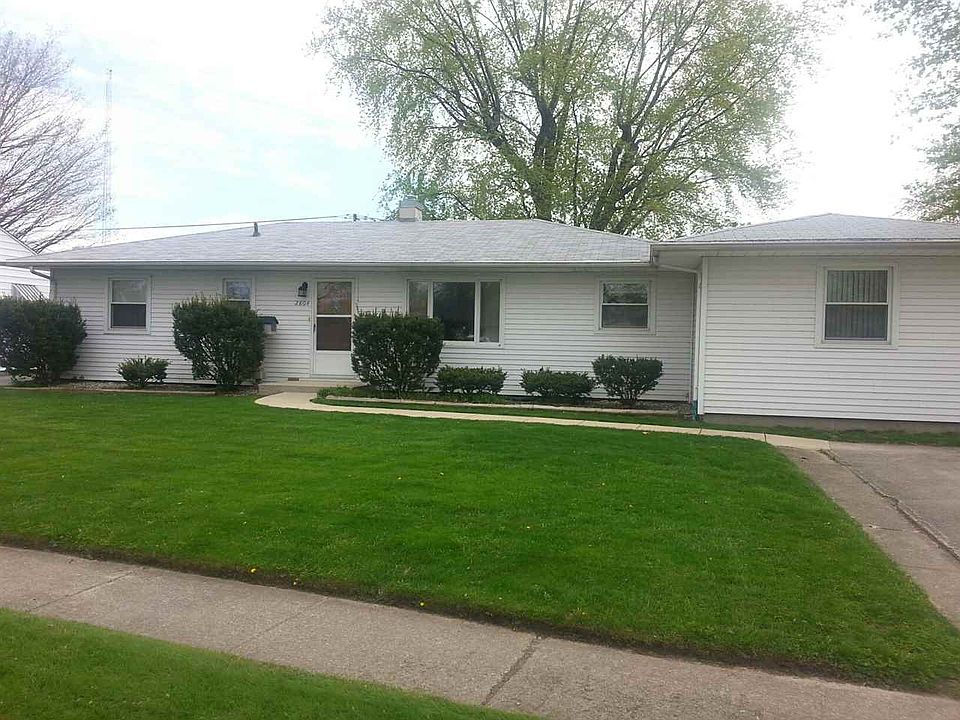 1st image of 2804 Stadium Dr
