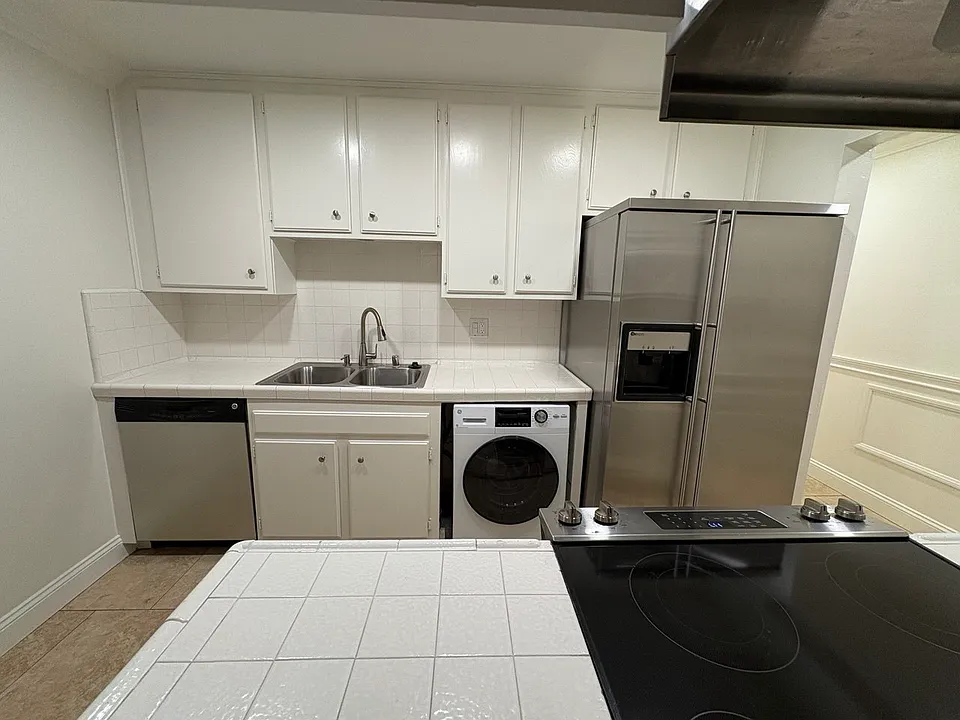 5898 E Naples Plz #103