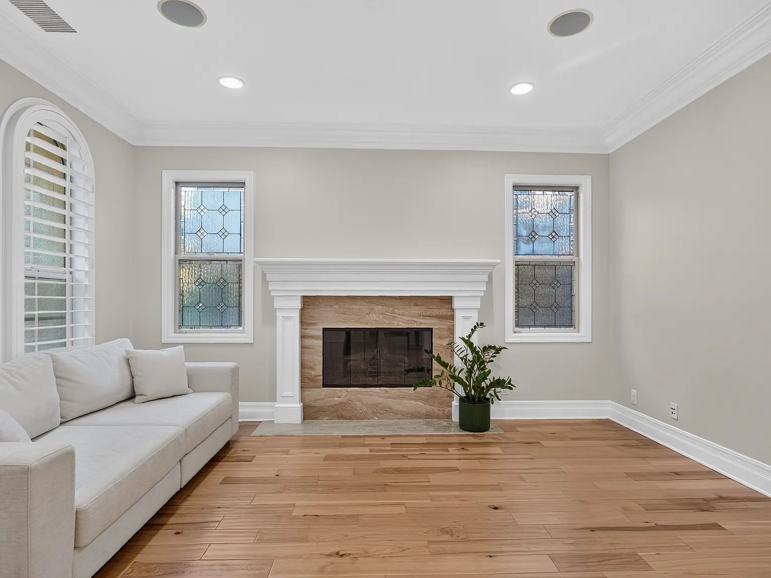 5 bed, 4819 sqft, $13,000 — Photo 4