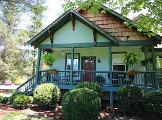 71 Lily Pad Ln, FLAT ROCK, NC 28731