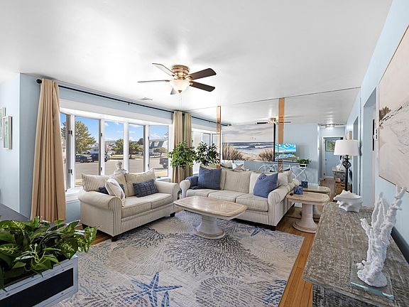 4th image of 4 Hudson Cv