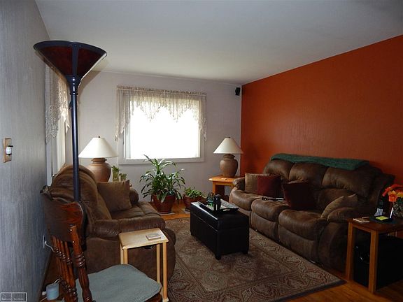 4th image of 17888 Maybury Dr
