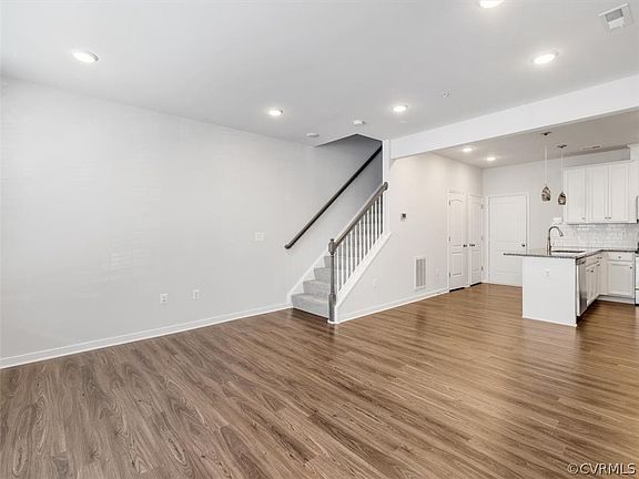 3rd image of 5929 Laurel Bed Ln Unit A