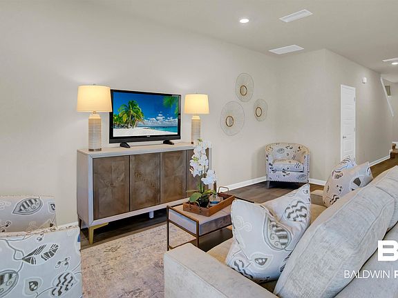 3rd image of 32243 Emancipation Cir